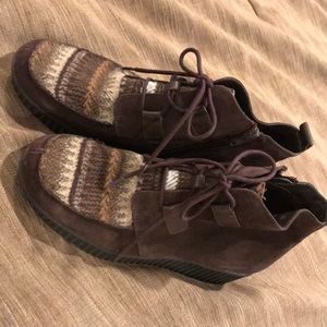 New Aerosoles Umpire Suede Ankle Booties Size 9 M